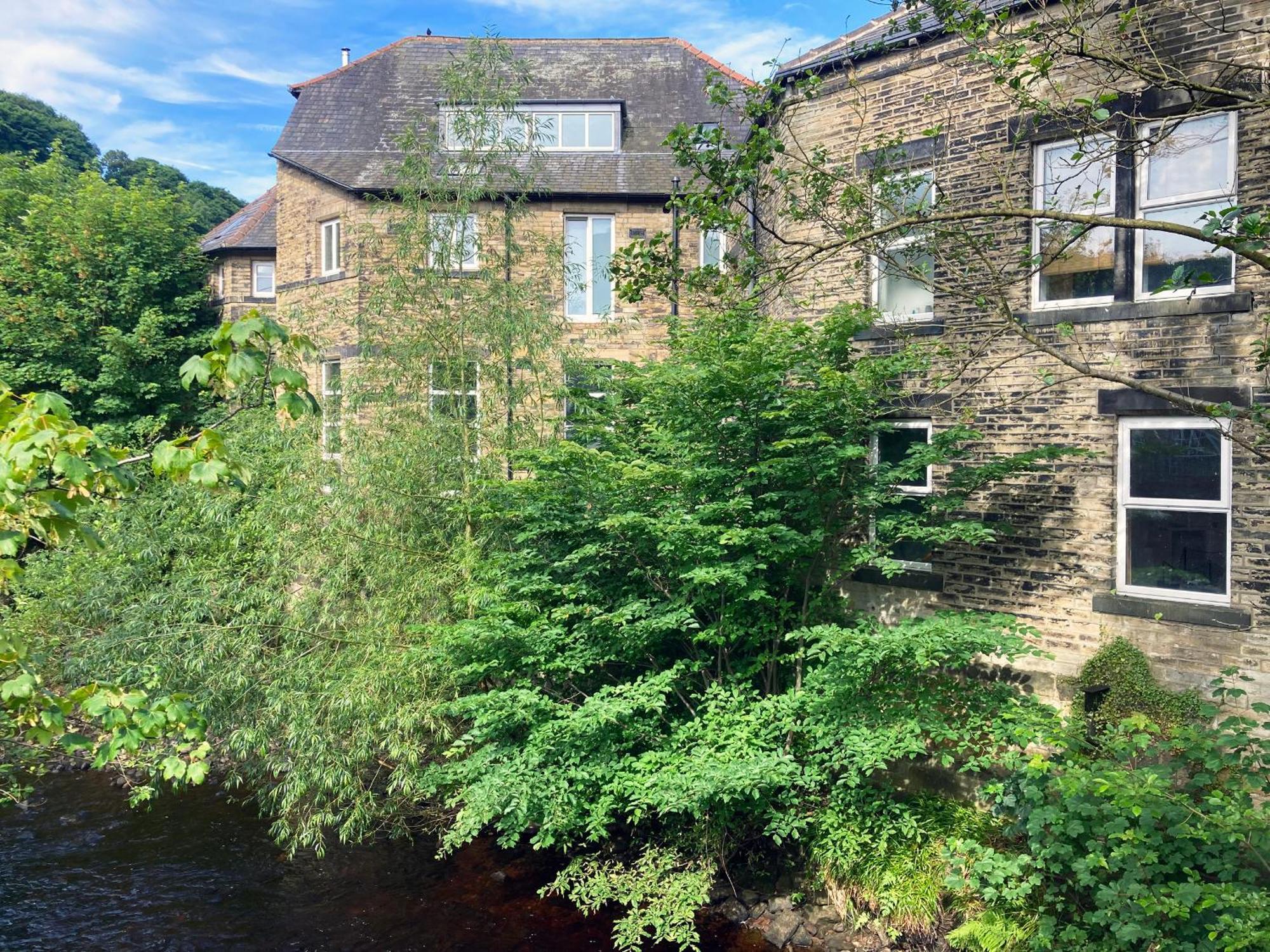 The Old Riverside School House Hebden Bridge Exterior photo